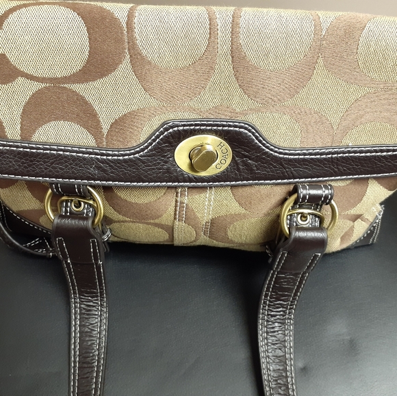 Coach Bag - Picture 2 of 15